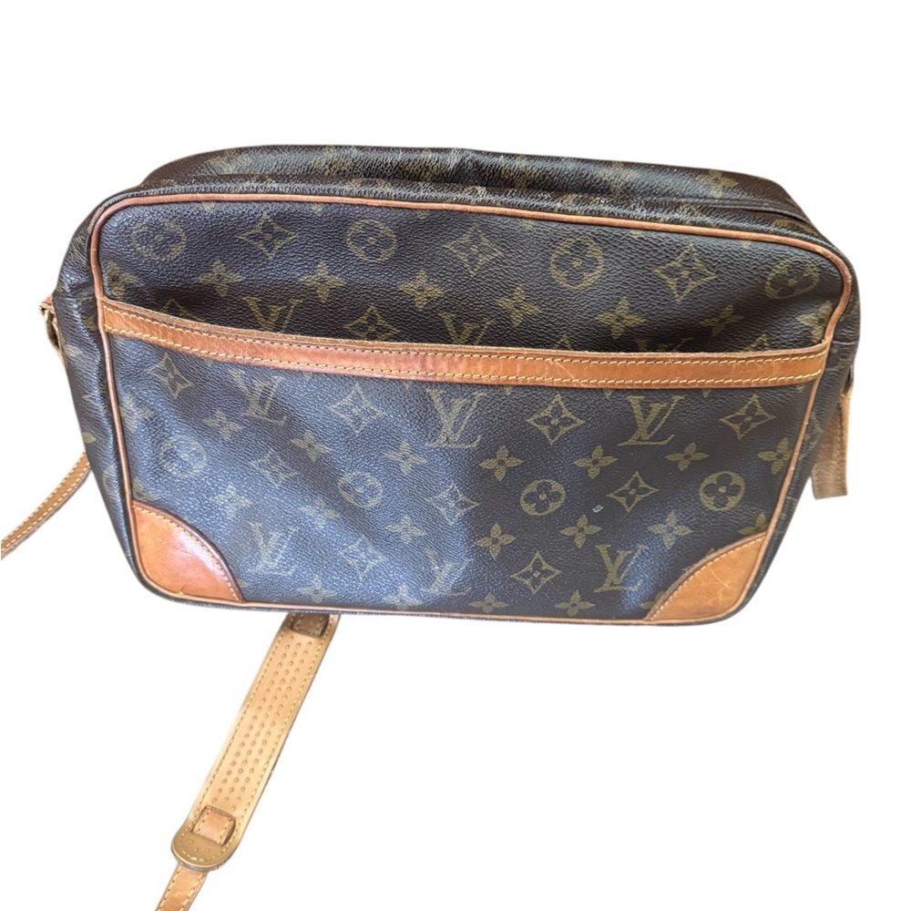 Louis Vuitton Trocodero Crossbody Monogram Bag - AUTHENTIC from the 90’s